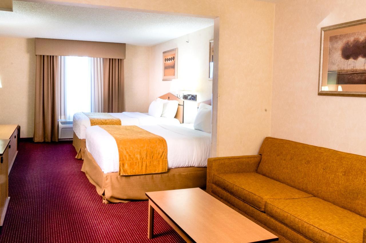 Americinn Hotel & Suites Denver International Airport Buitenkant foto